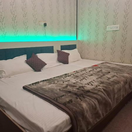 Hotel Sgh Subhadra Guest House Ayodhya Dış mekan fotoğraf