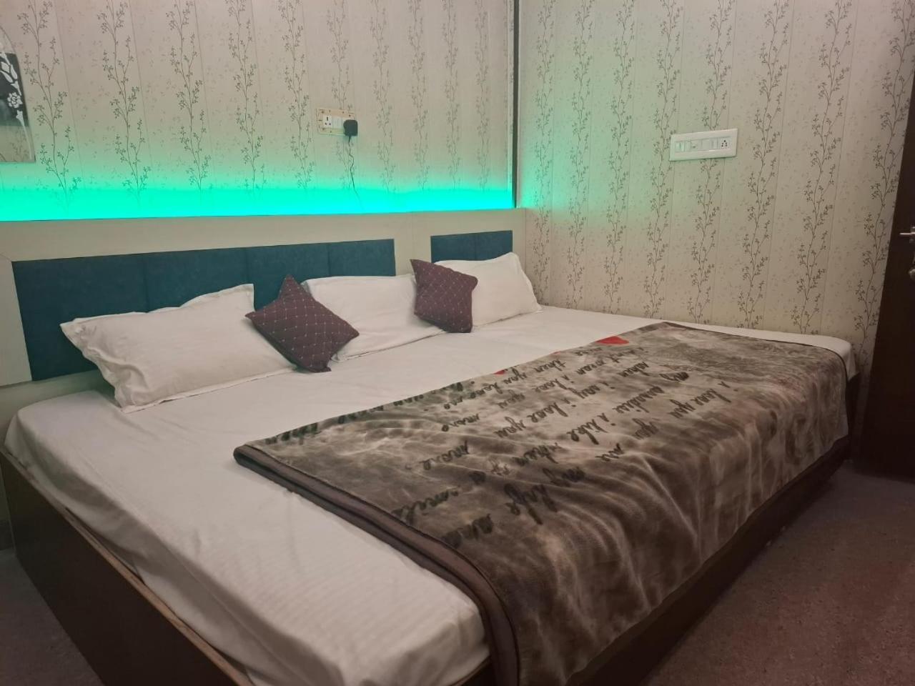 Hotel Sgh Subhadra Guest House Ayodhya Dış mekan fotoğraf