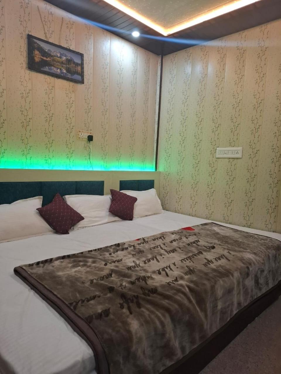 Hotel Sgh Subhadra Guest House Ayodhya Dış mekan fotoğraf