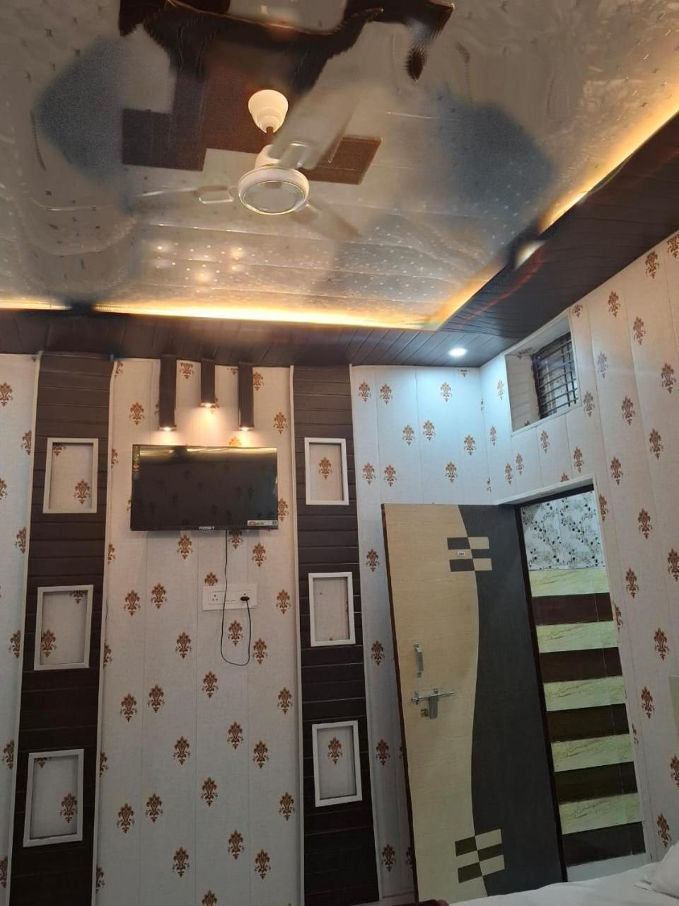 Hotel Sgh Subhadra Guest House Ayodhya Dış mekan fotoğraf