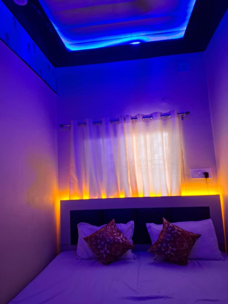 Hotel Sgh Subhadra Guest House Ayodhya Dış mekan fotoğraf
