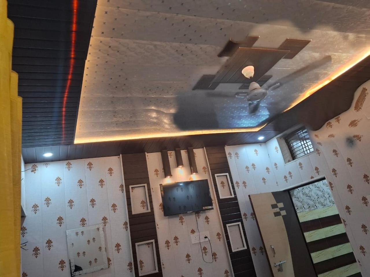Hotel Sgh Subhadra Guest House Ayodhya Dış mekan fotoğraf